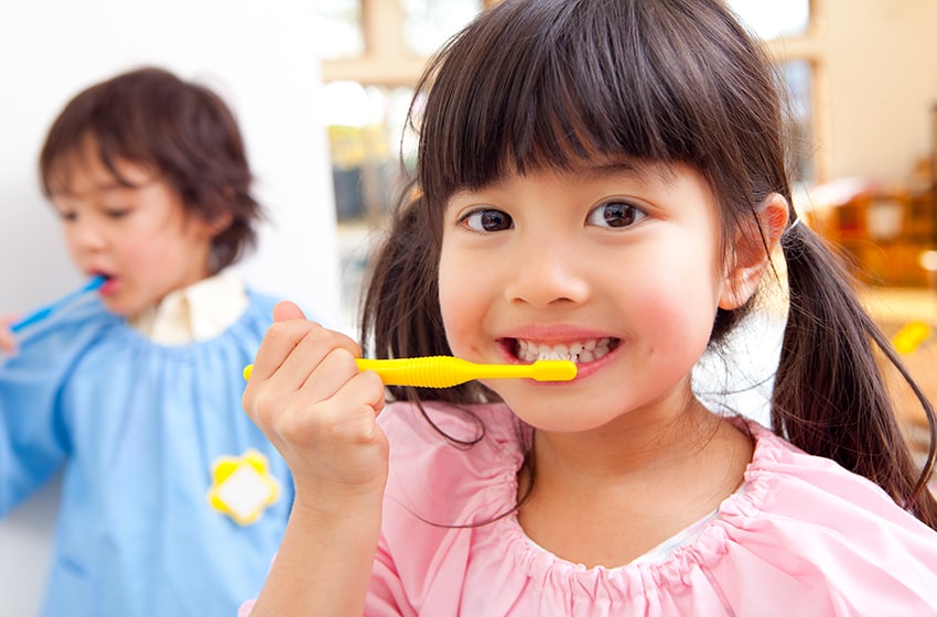 子どもがむし歯になるおもな要因